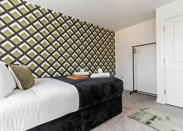 Luxury City Centre 5 Bed House With Free Parking